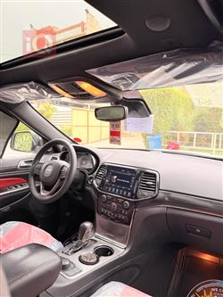 جیپ گراند شیرۆکی